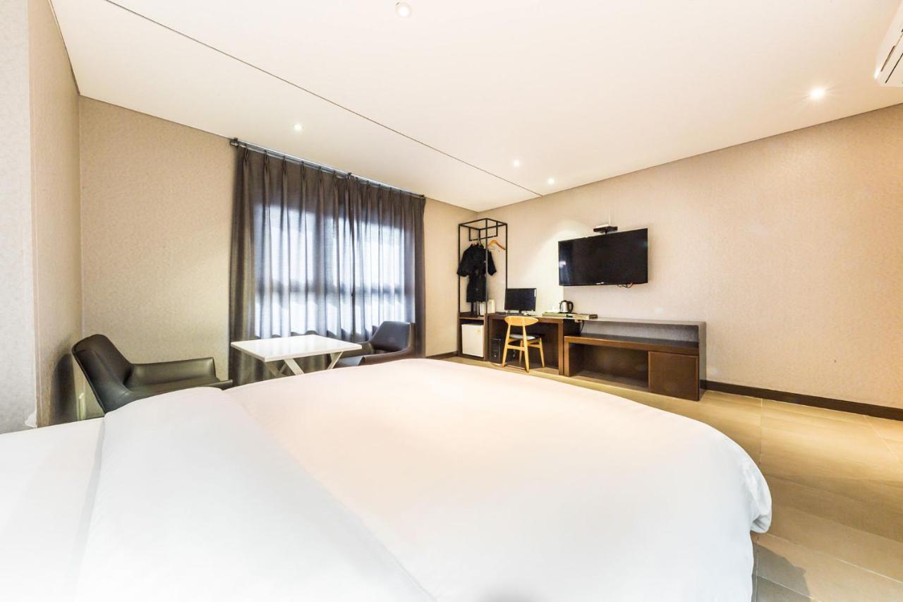 Yeongdeungpo Lifestyle F Hotel Сеул Стая снимка