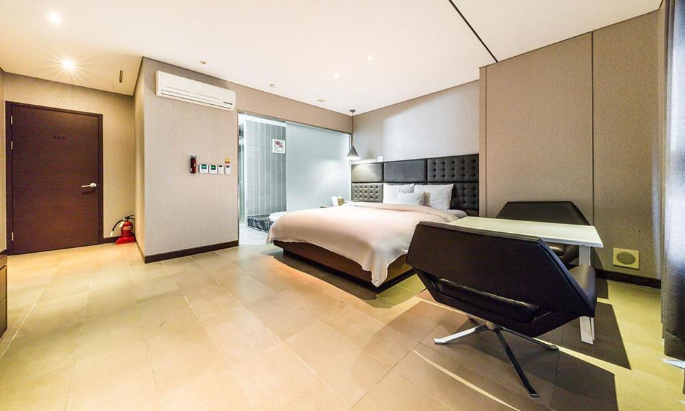 Yeongdeungpo Lifestyle F Hotel Сеул Екстериор снимка