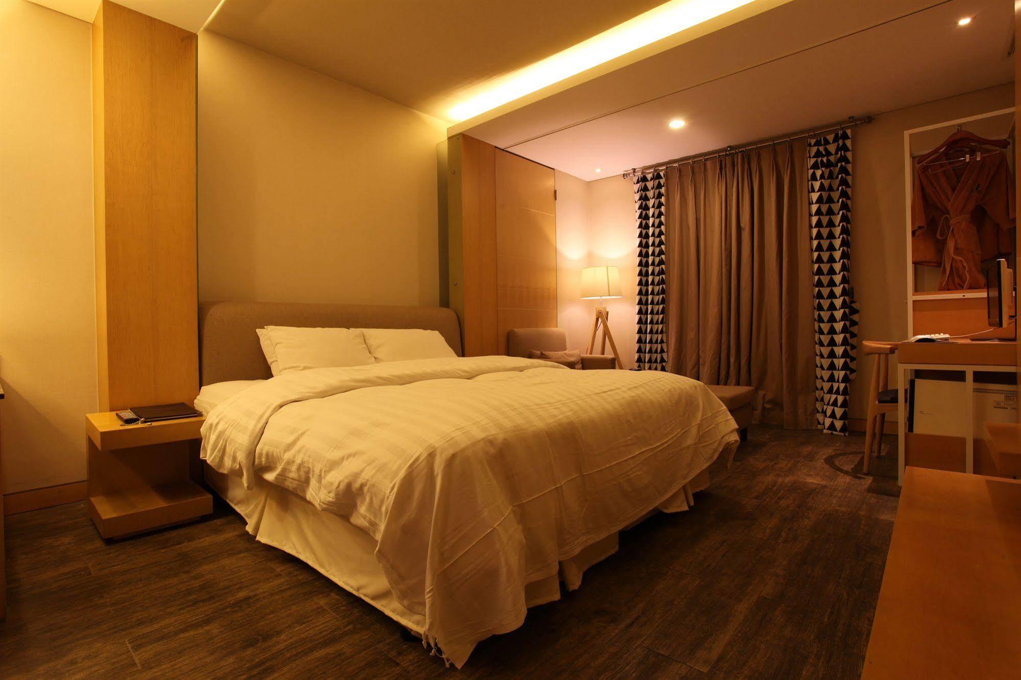Yeongdeungpo Lifestyle F Hotel Сеул Екстериор снимка