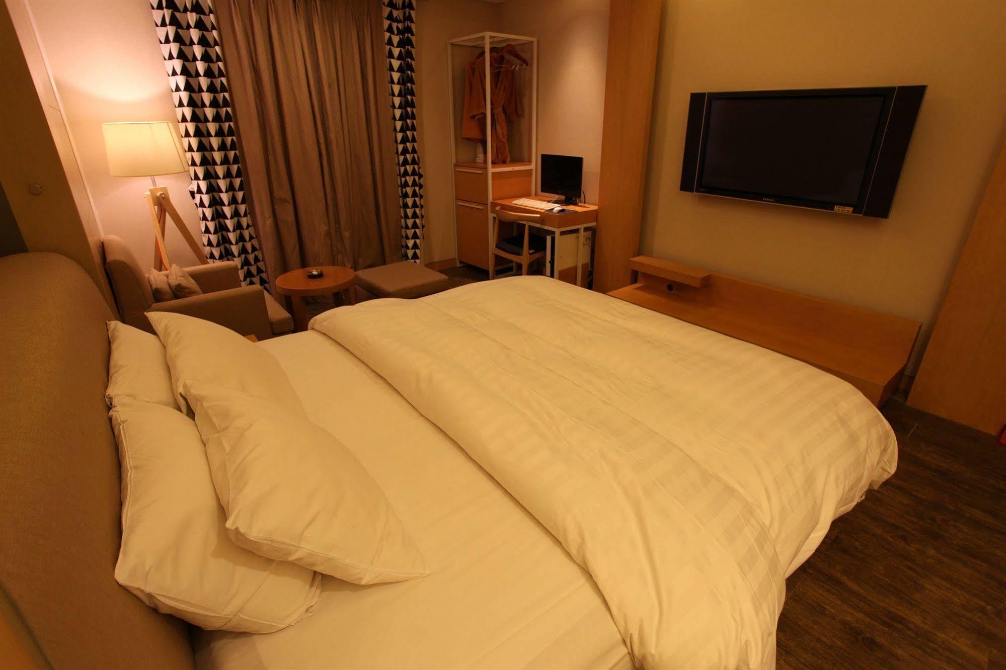 Yeongdeungpo Lifestyle F Hotel Сеул Екстериор снимка